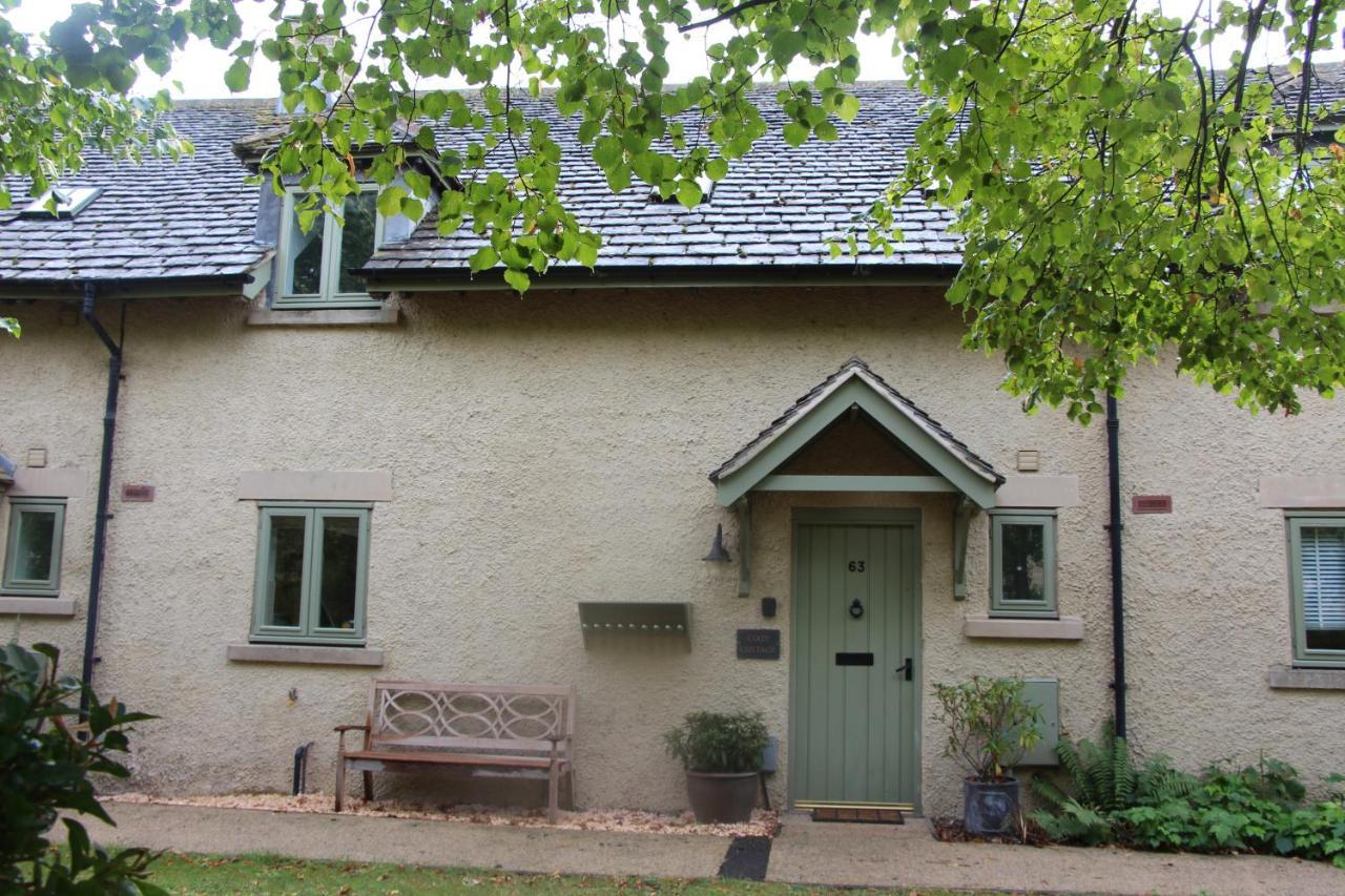 Coot Cottage - Holiday House With Fantastic Lake Views Somerford Keynes 외부 사진